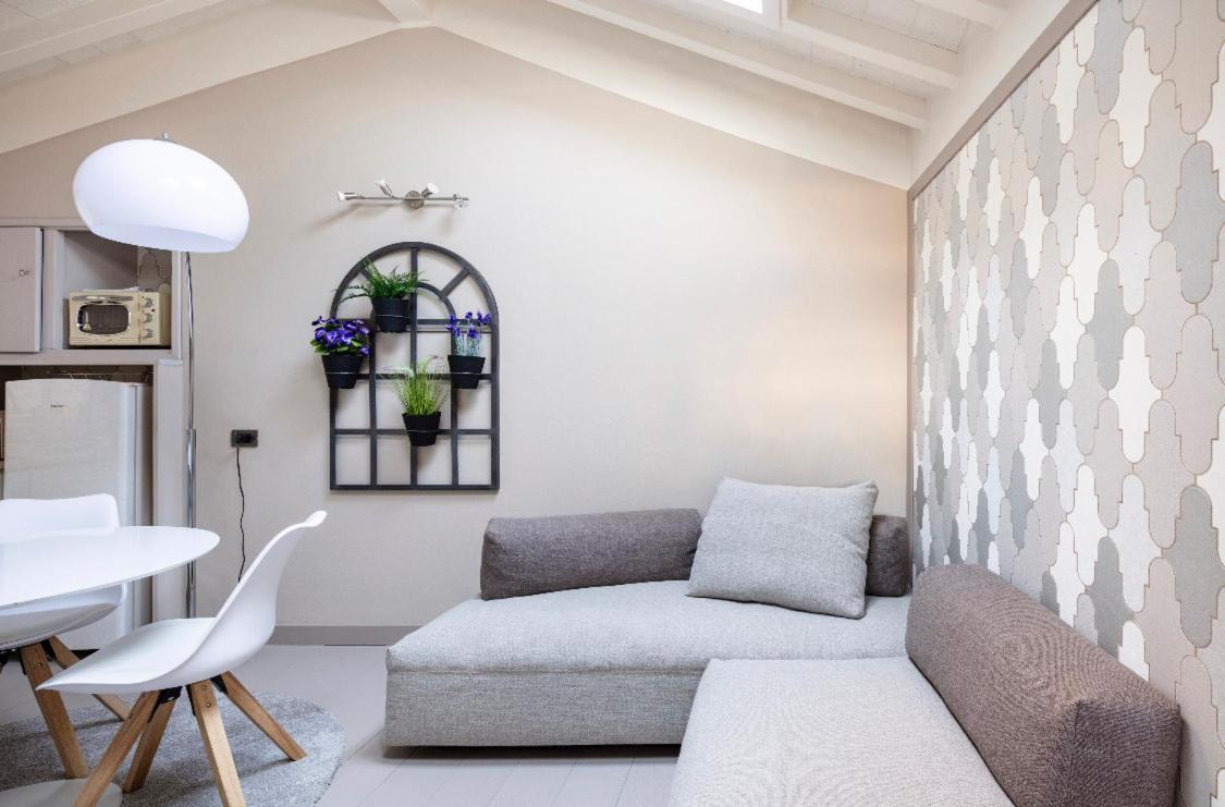 Maison Del Ducato “Cavour 24” ปาร์มา ภายนอก รูปภาพ